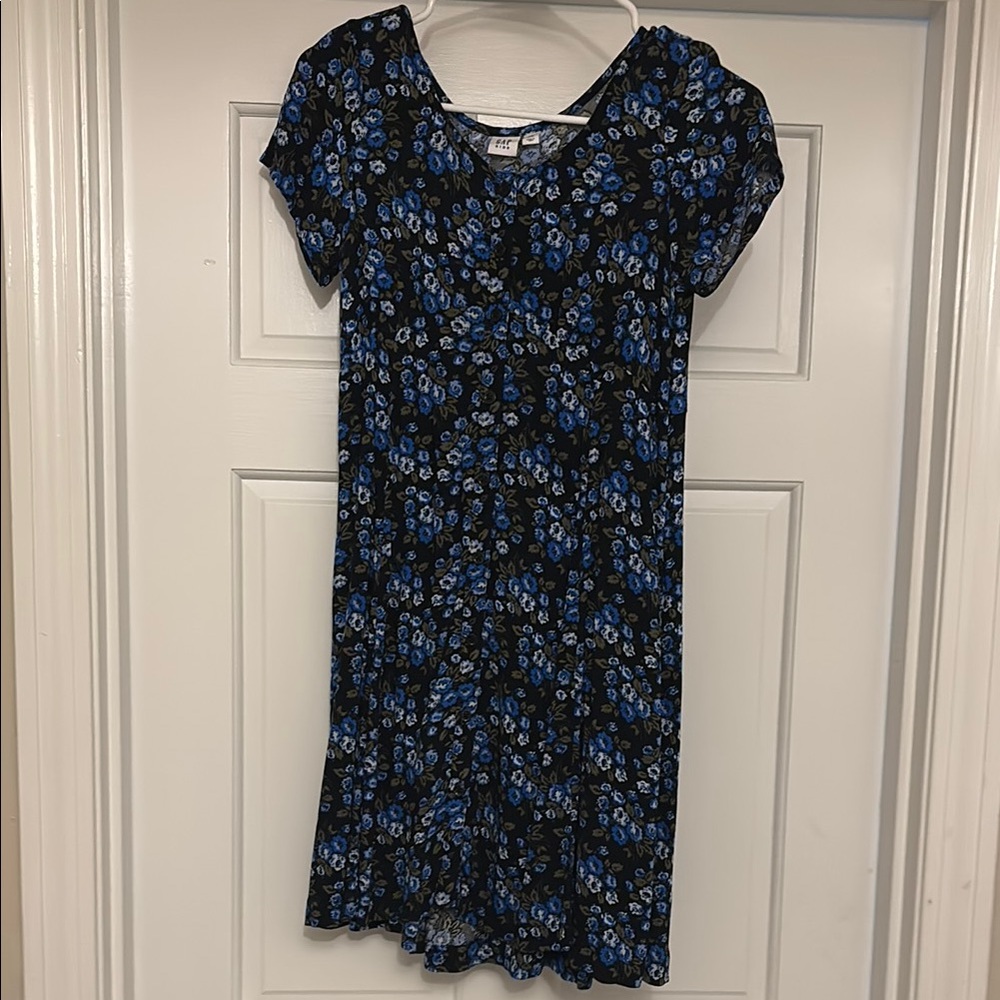 GAP Blue and Black Sheath Dress V-Neck Short Sleeve Casual